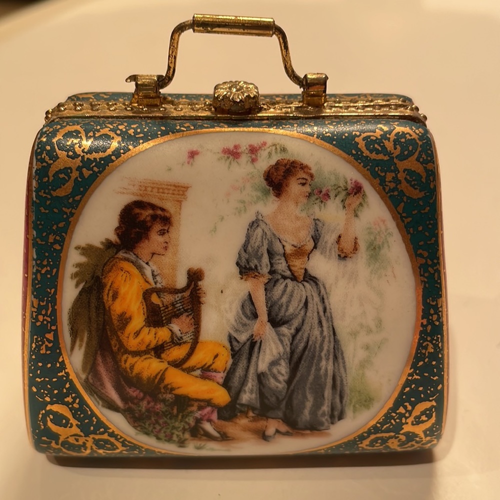 Vintage porcelain hinged purse or handbag trinket box. Handpainted